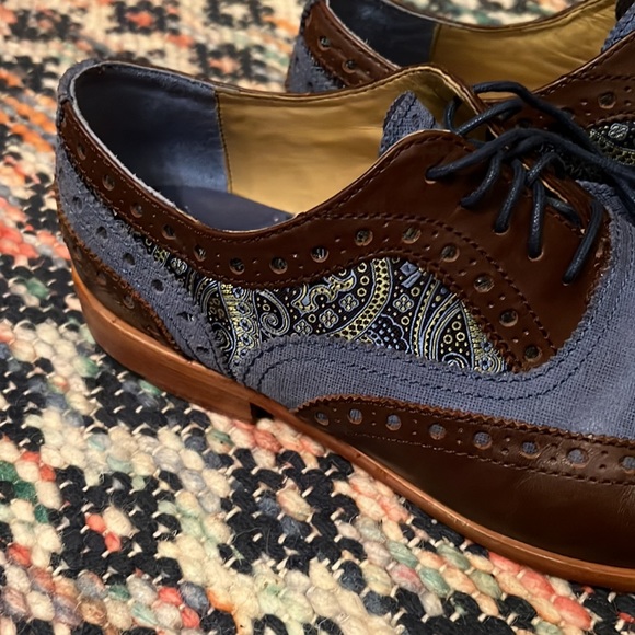 Robert Graham Oxford with Paisley Insert - Picture 2 of 5